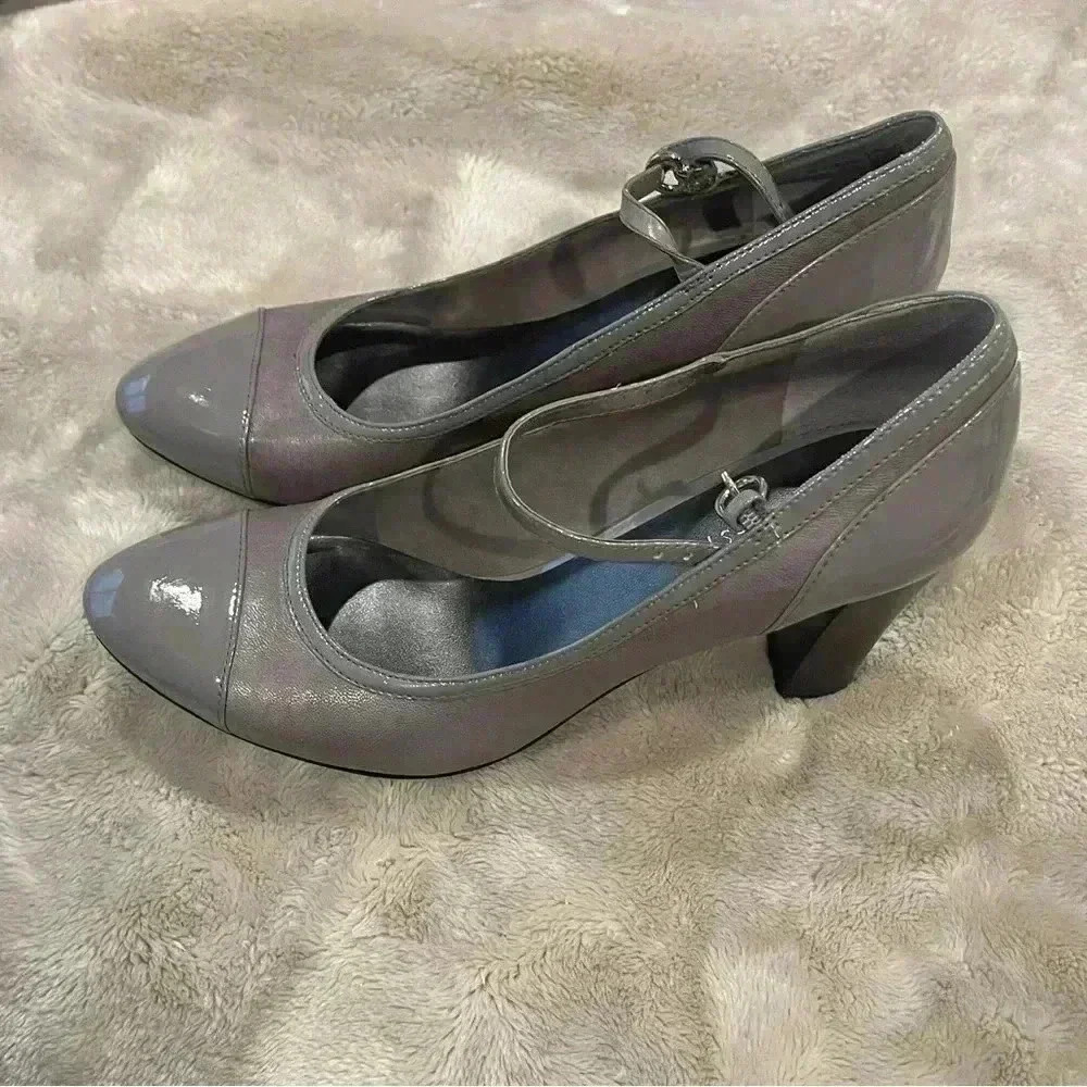 Nine West Heels - Picture 3 of 9